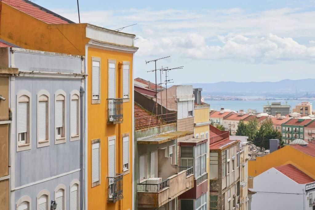 New 3 Bedroom Flat With River On Sight @Alameda Lisbon Exterior photo