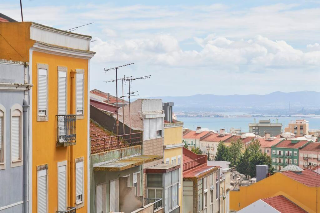 New 3 Bedroom Flat With River On Sight @Alameda Lisbon Exterior photo